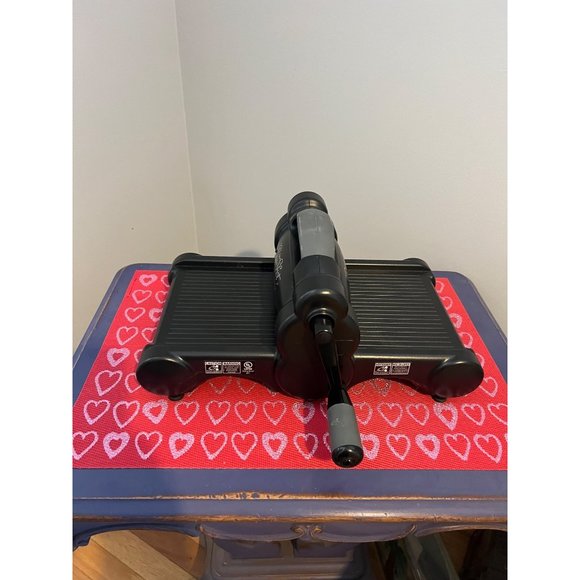 Sizzix Big Shot Die Cutting Machine - Black and Silver - Picture 2 of 3